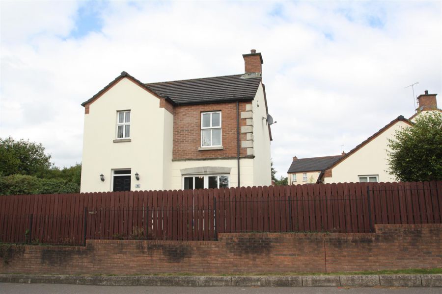 4 Riverview Heights, ballynahinch, BT24 8US