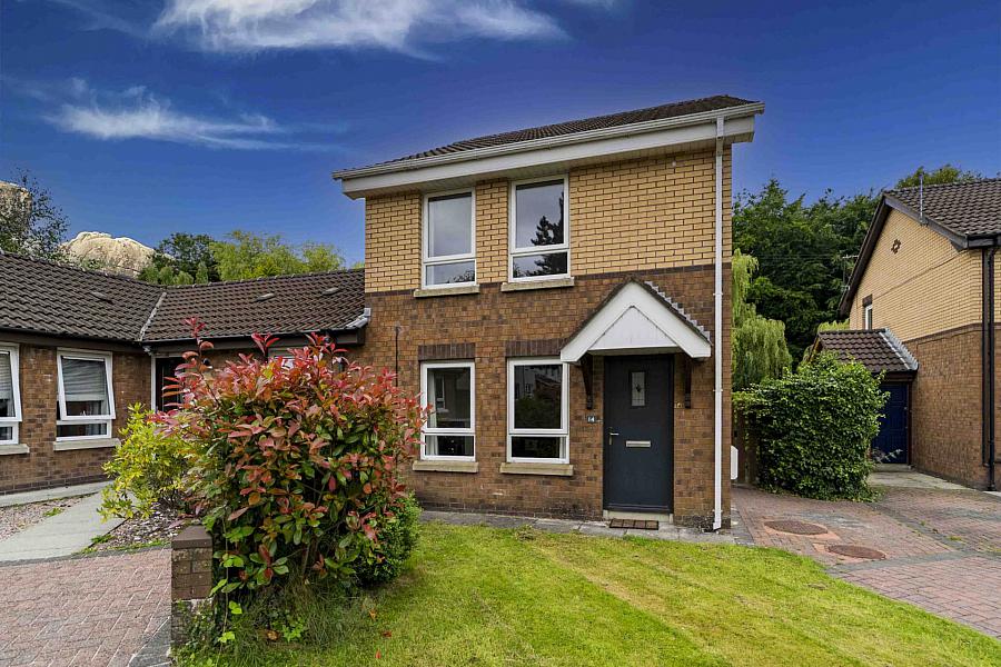 14 Glenmore Court, lisburn, BT27 4BE