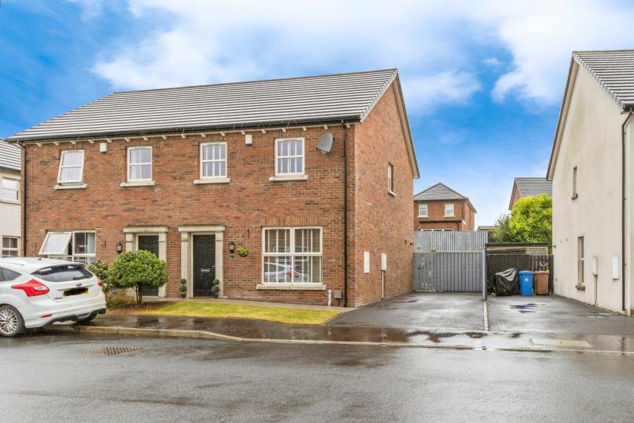 17 Helens Wood Way, bangor, county down, BT19 1FR