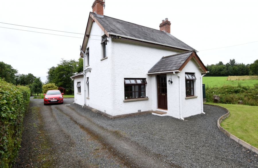 Detached country cottage with spacious gardens, 7 Glenavy Road, upper ballinderry, lisburn, BT28 2EU