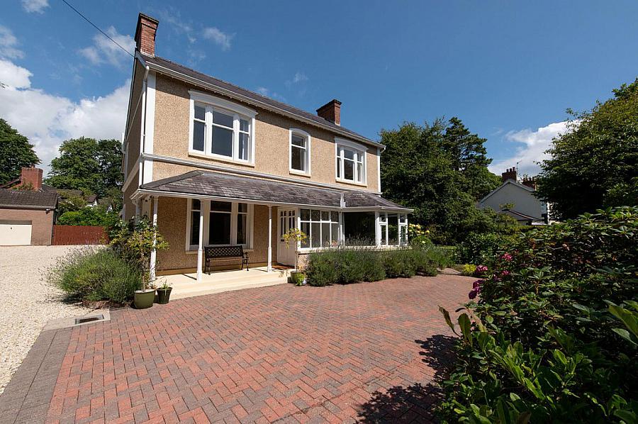 &quot;Latharna&quot;, 14 Lenamore Avenue, jordanstown, BT37 0PF