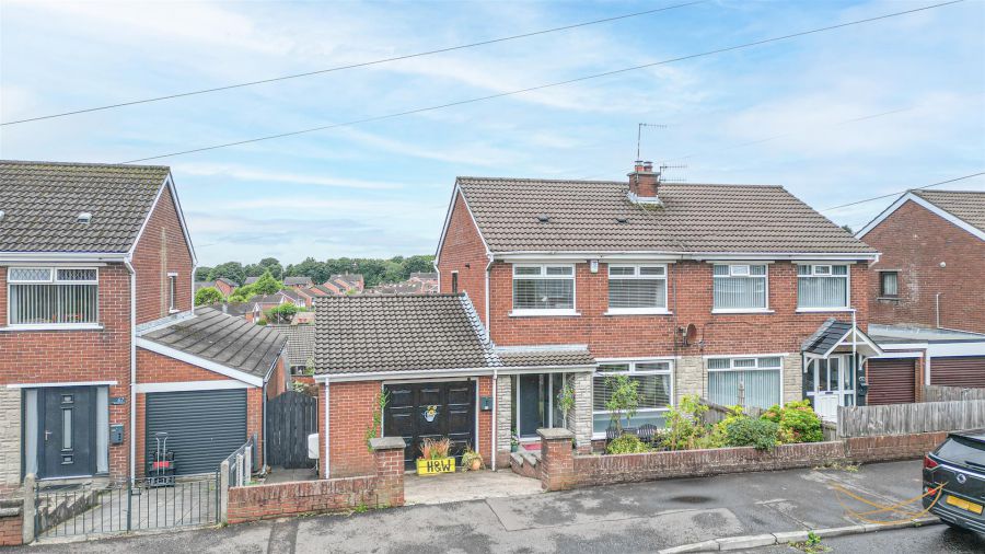 65 Burnthill Road, newtownabbey, BT36 5JH