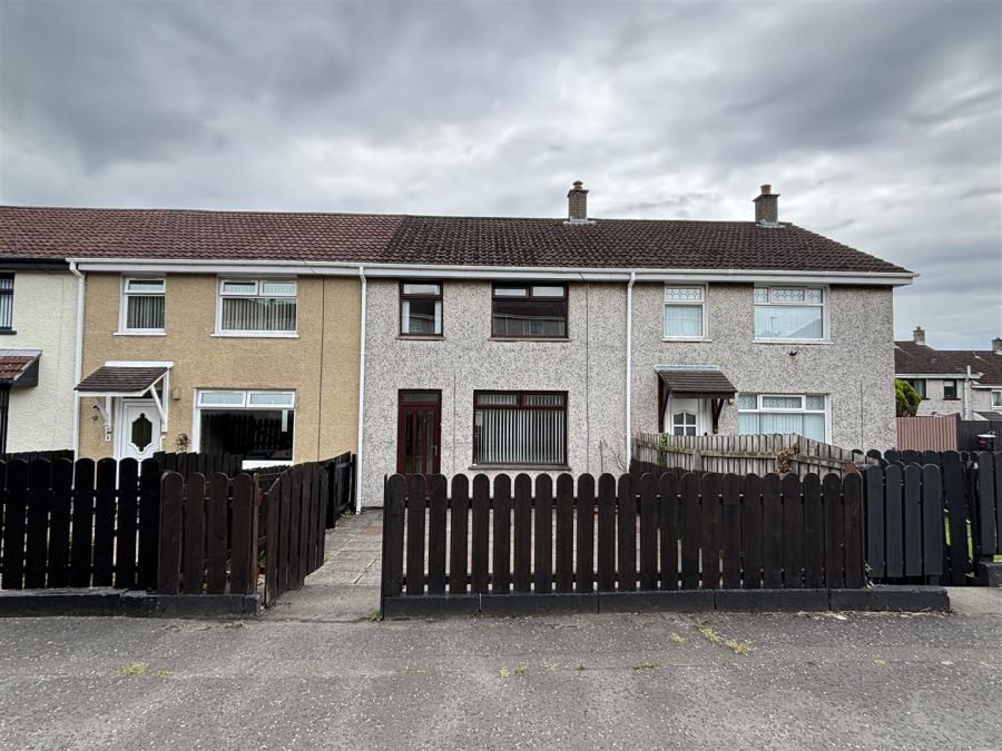 8 Lacken Gardens, newtownabbey, BT36 6BJ