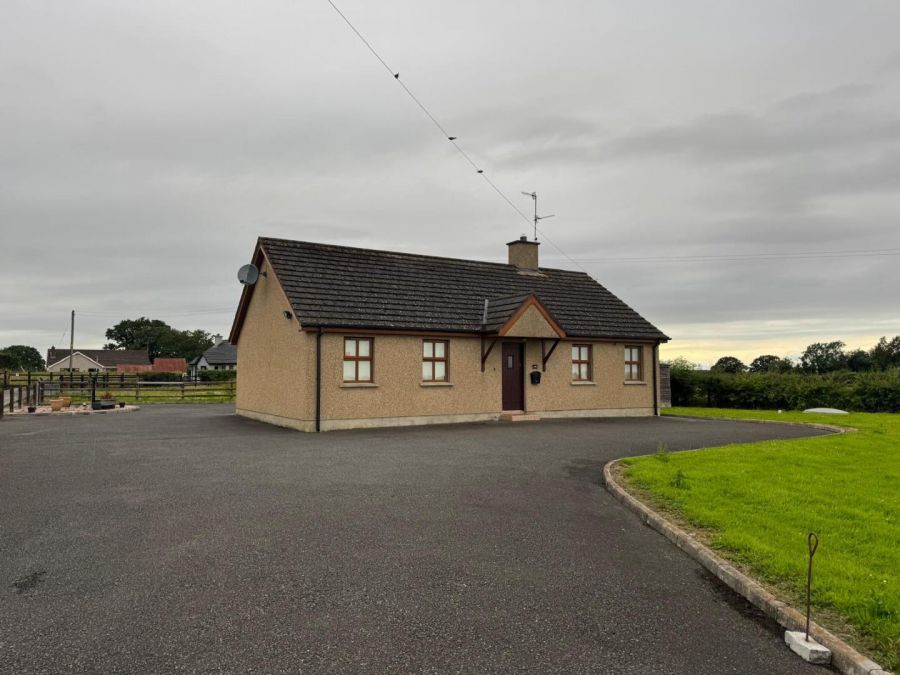 196 Charlestown Road, derrytrasna, craigavon, BT66 6PW