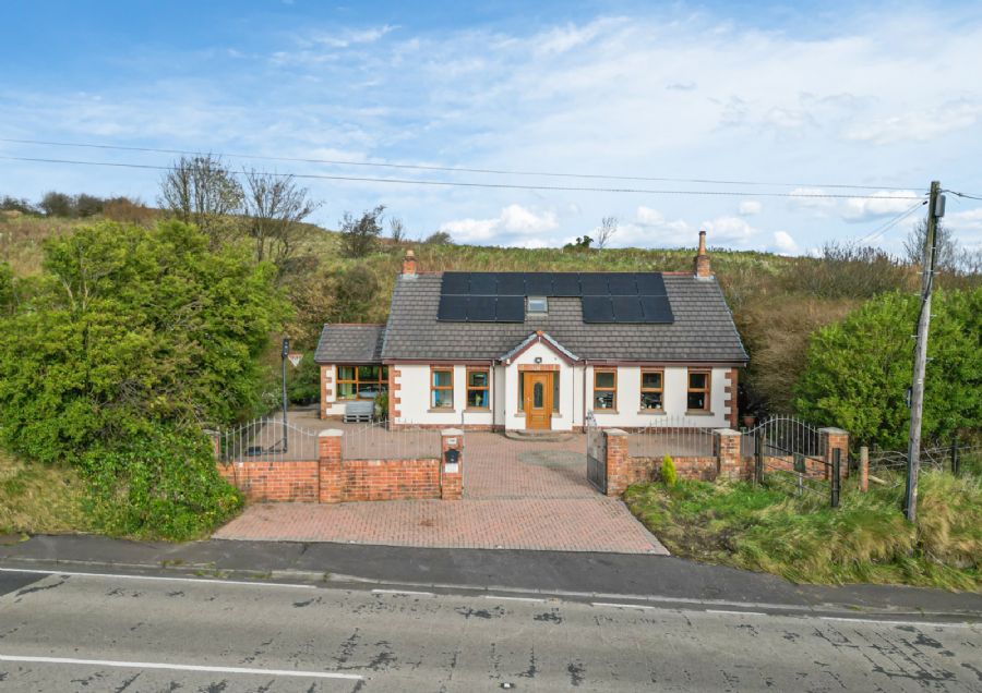 1085 Crumlin Road, belfast, BT14 8RX