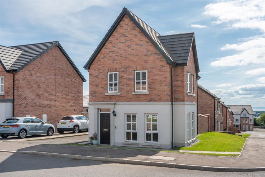 28 Ballyveigh Crescent, antrim, BT41 2FL