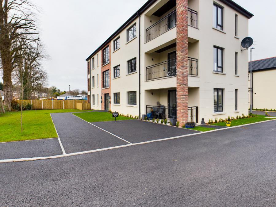 2 Ashley Park Lane, belfast, BT17 9EH