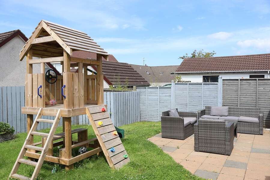 13 Meadowvale Park, limavady, BT49 0NU