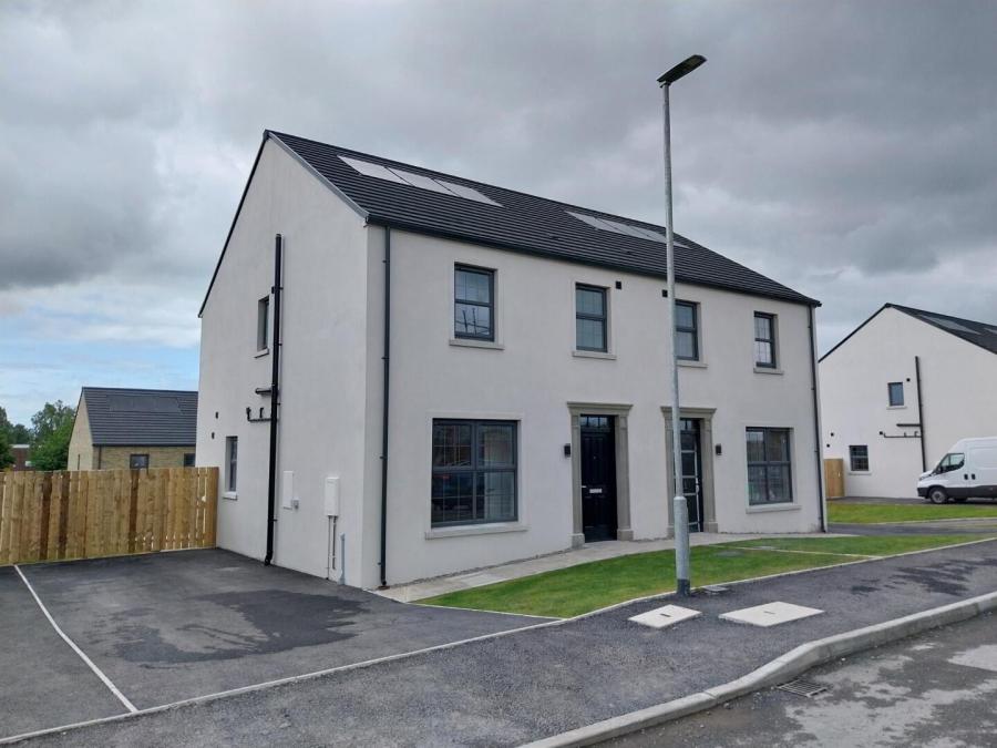 93, Render, Rathview Hall, tullygally road, craigavon