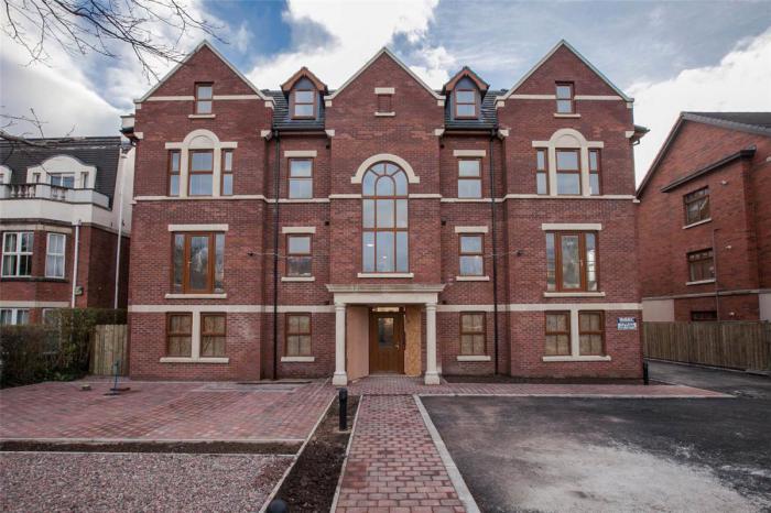 Apartment 3, 22 Upper Lisburn Road, finaghy, belfast, BT10 0AA