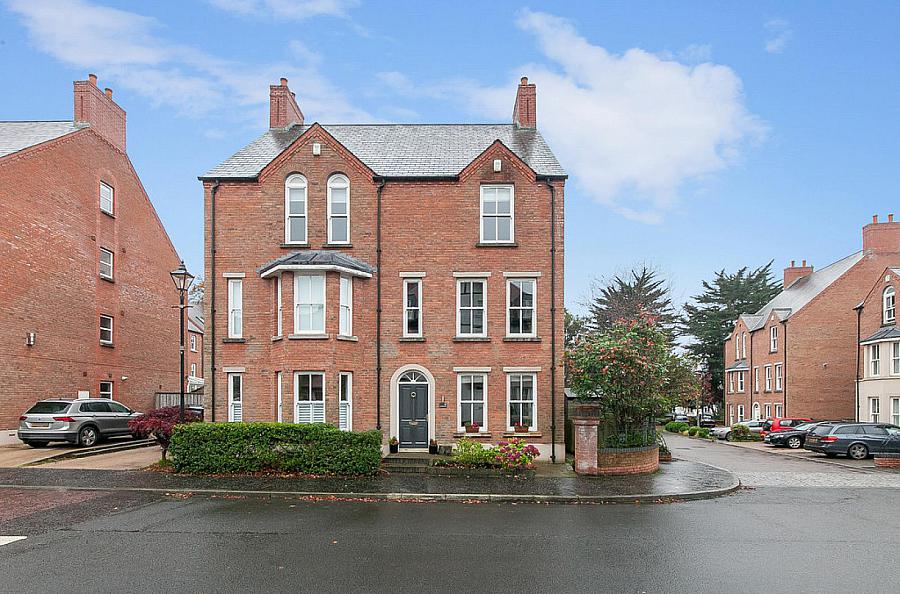 9 Danesfort Park South, belfast, BT9 7RG