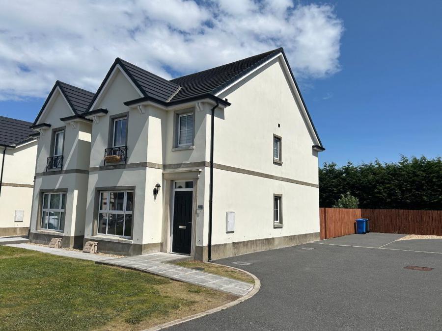 33 Boulevard Green, newcastle, BT33 0FA