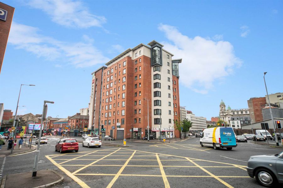 409 College Central, college avenue, belfast, BT1 6BB