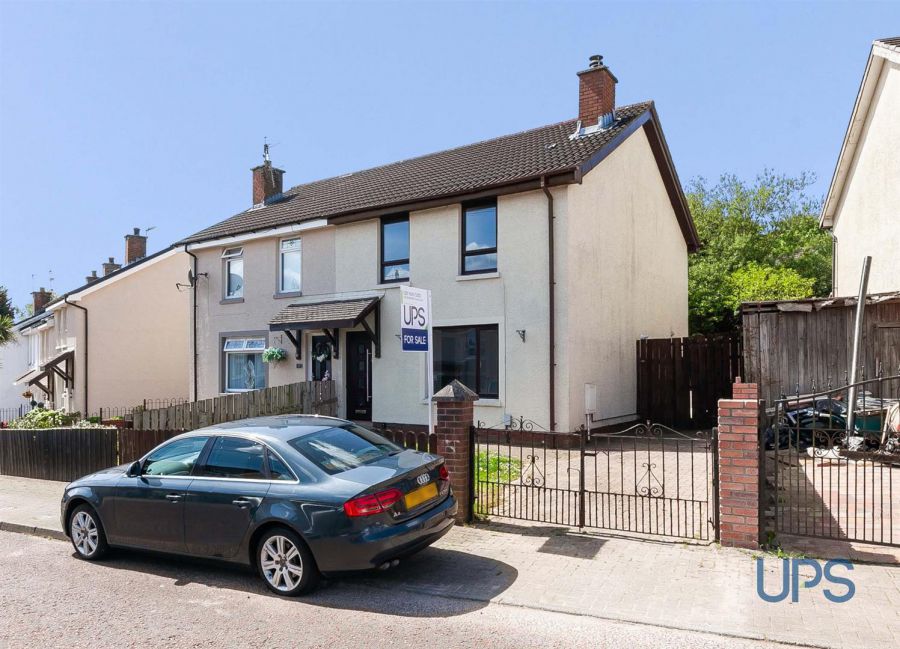12 Ardcaoin Green, west belfast, dunmurry, BT17 0UR
