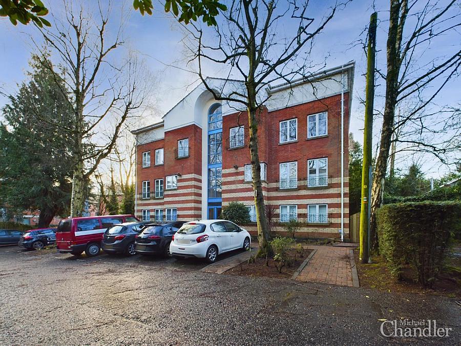 Apt 6 Holyrood Manor, lisburn road, belfast, BT9 5DA