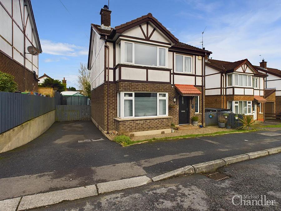6 Finsbury Drive, cairnshill road, belfast, BT8 6GY