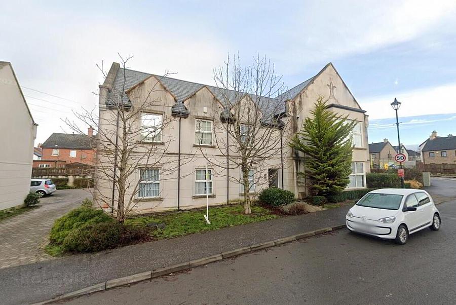 8 Lady Wallace Road, lisburn, BT28 3WS