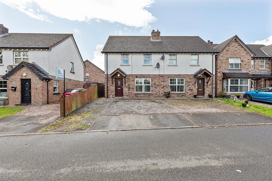 26 Lindara Drive, larne, BT40 2FB