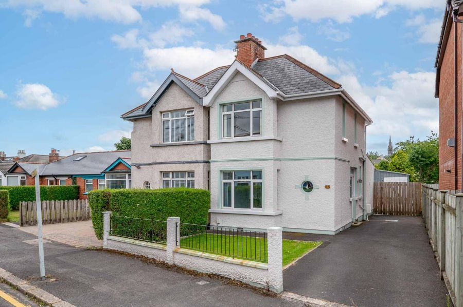 38 Kinnegar Road, holywood, BT18 9JN