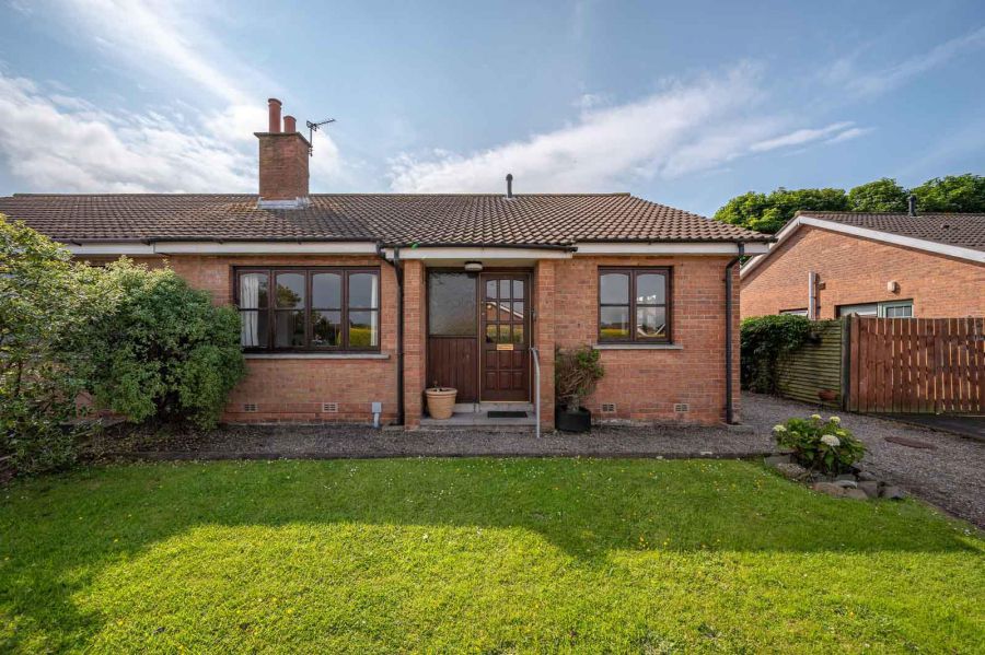 8 Erindee Gardens, donaghadee, BT21 0NT