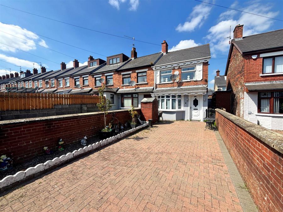 56 Ladbrook Drive, ardoyne, belfast, BT14 7ND