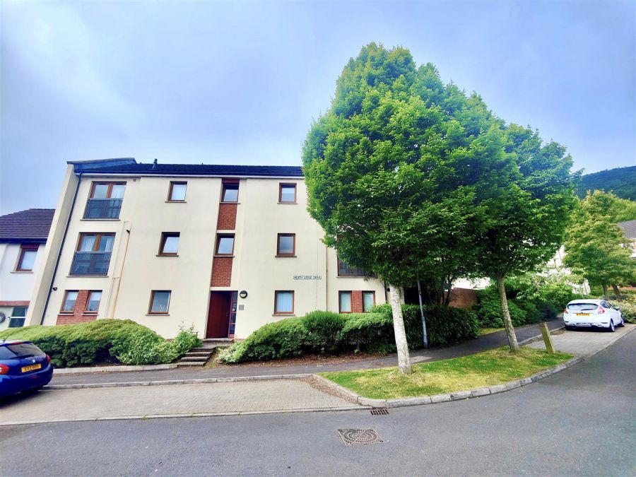 79c Heath Lodge Drive, ballygomartin, belfast, BT13 3WL