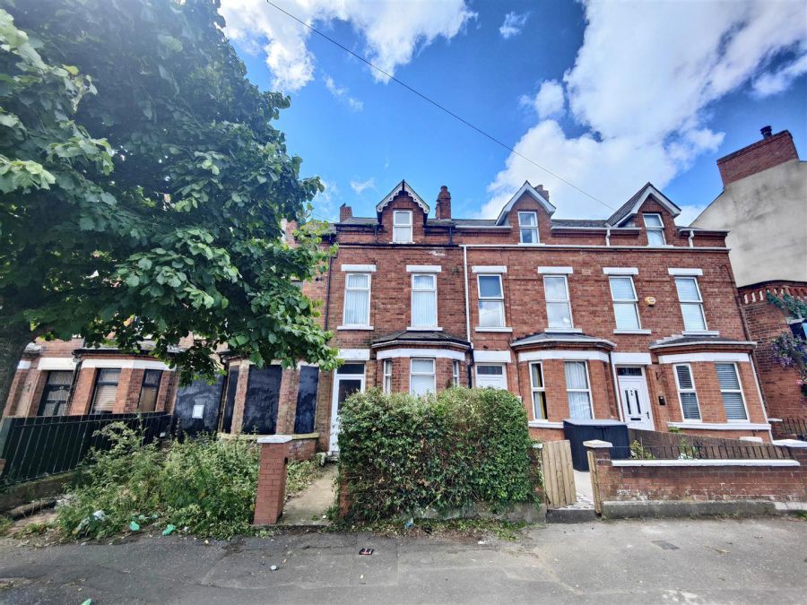 43 Skegoneill Avenue, antrim road, belfast, BT15 3JP