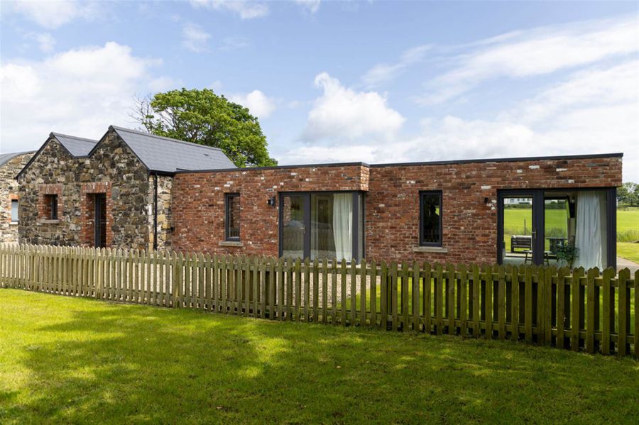 The Byre 5 Corrstown Lane, portrush, BT56 8FX