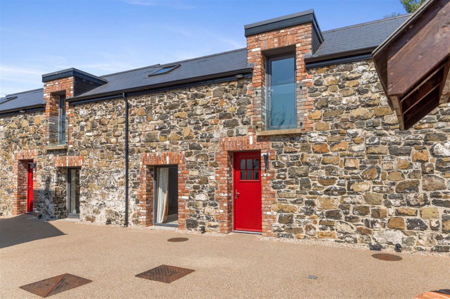 2 Corrstown Lane, portrush, BT56 8FX