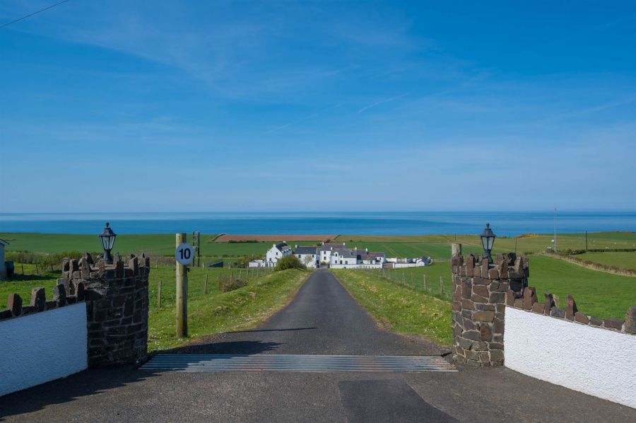 The Farmhouse , House 9, 129 Whitepark Road, ballintoy, ballycastle, BT54 6ND
