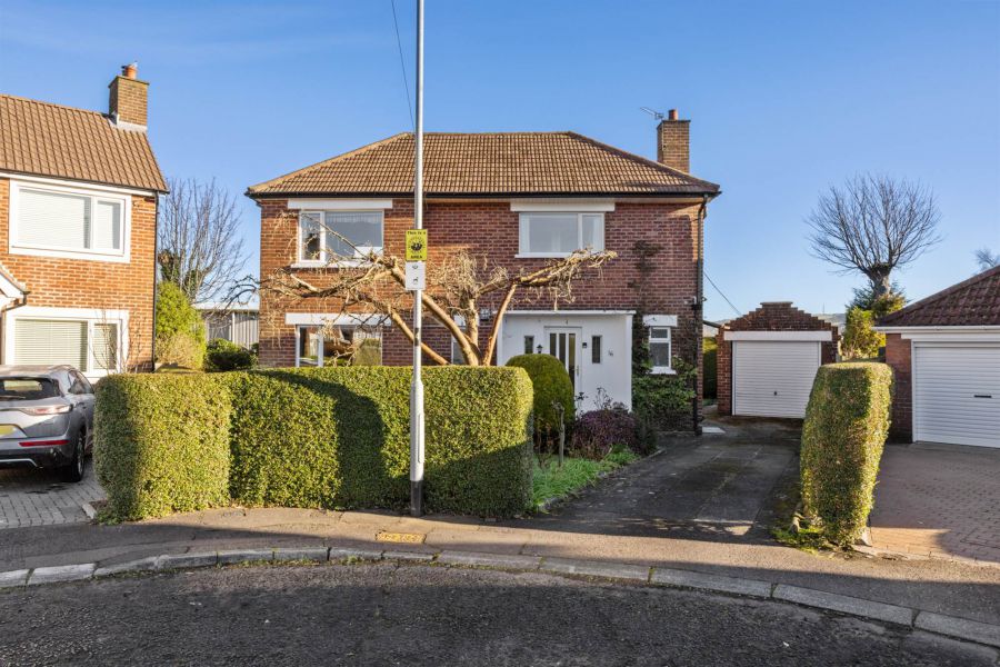 16 Edgcumbe Park, belmont, belfast, BT4 2EJ