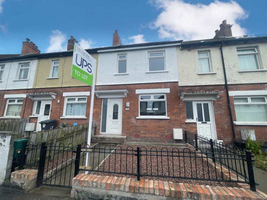 15 Strandburn Drive, belfast, BT4 1NA
