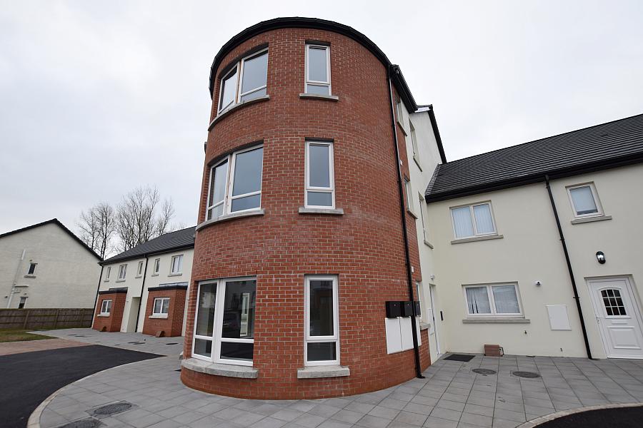 82 Phoenix Fields, ballymena, BT42 2EZ