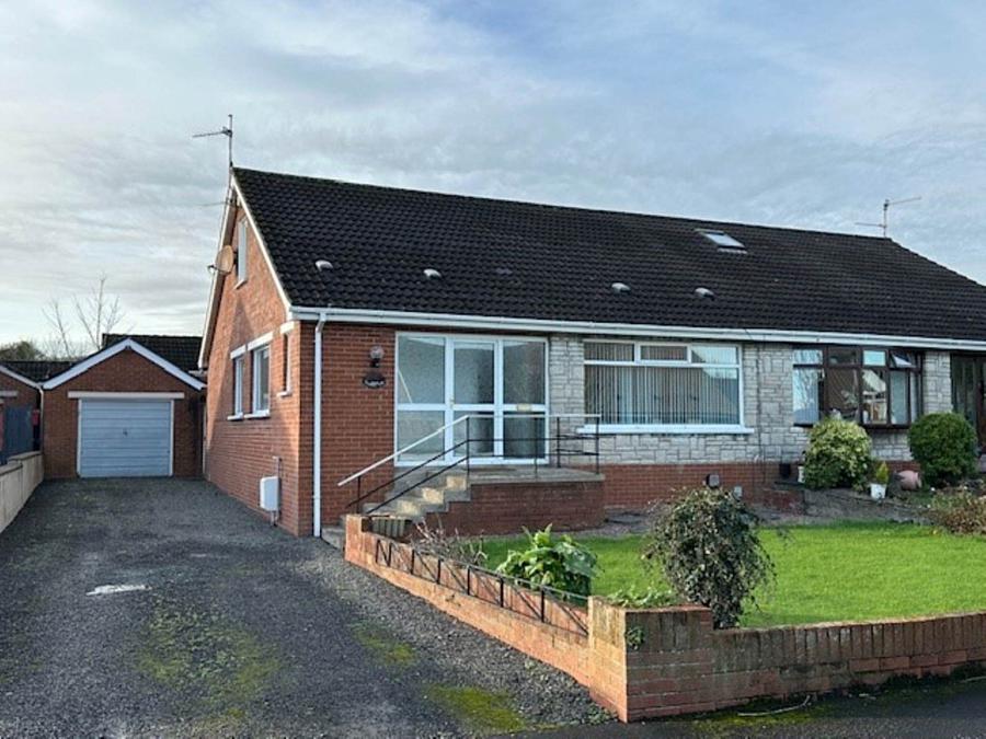 2 Prospect Gardens, carrickfergus, BT38 8QX