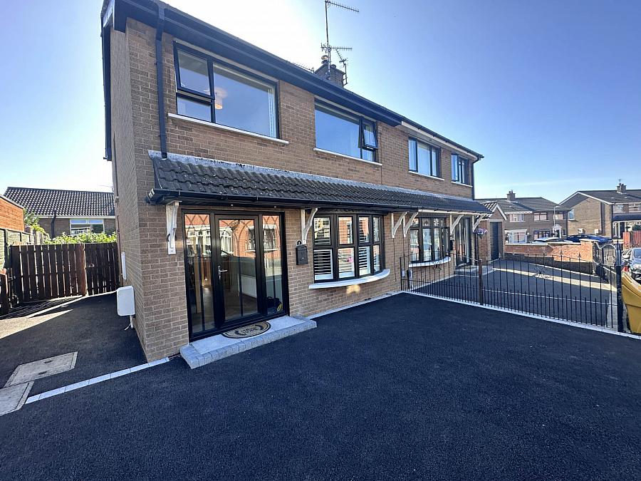 3 Lake Glen Park, andersonstown, belfast, BT11 8TE