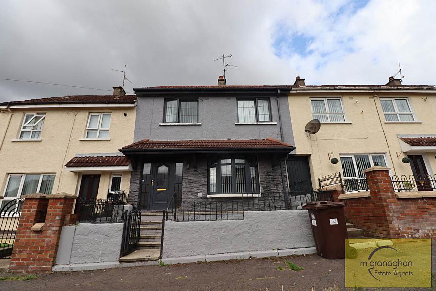 32 Norglen Road, turf lodge, belfast, BT11 8EA